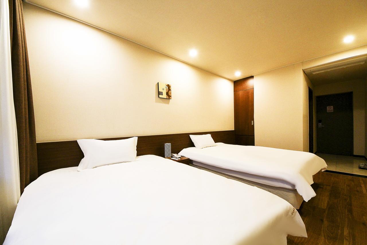 Jeju Jungmun Ocean Blue Hotel Seogwipo Exterior photo