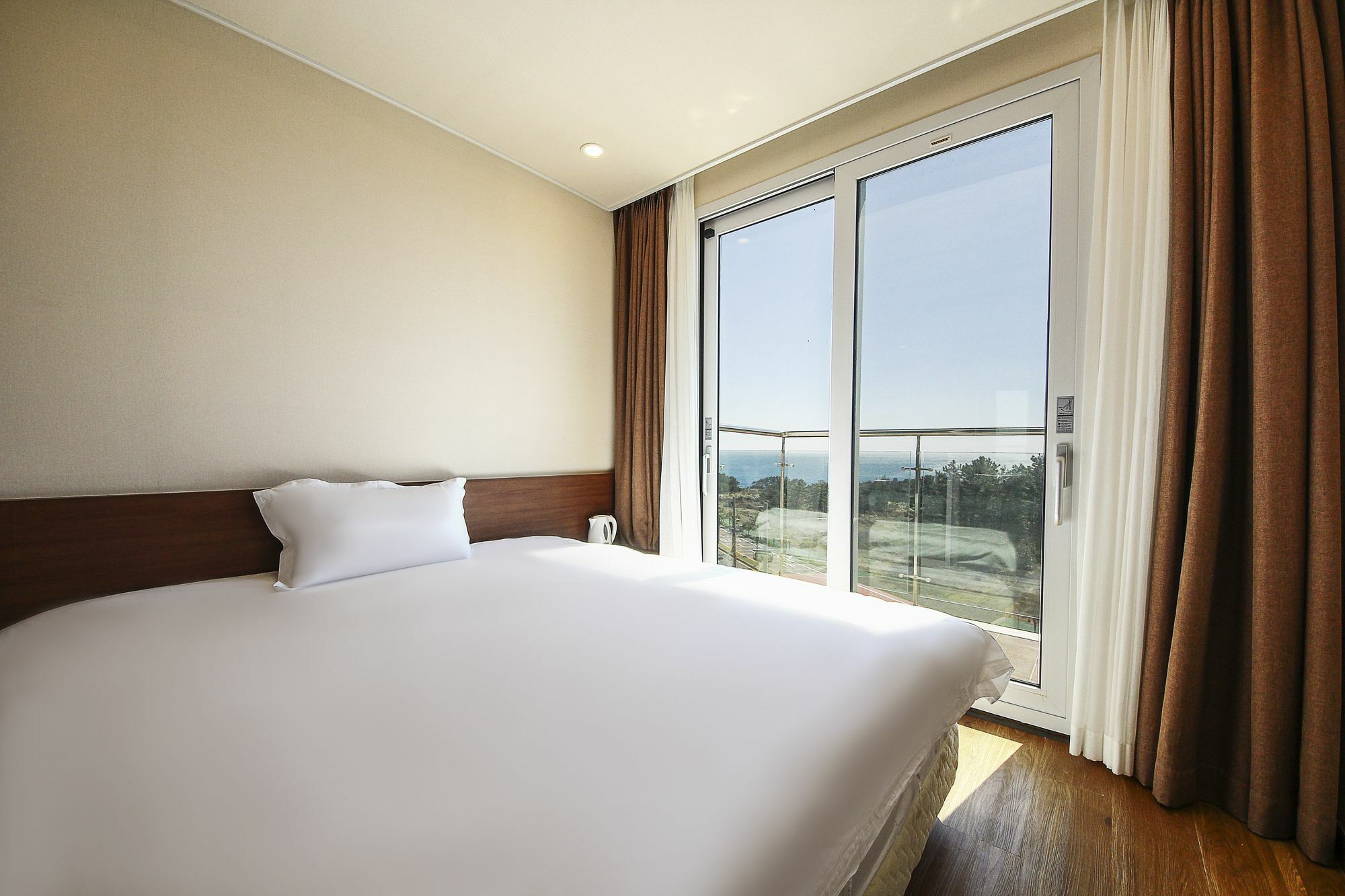 Jeju Jungmun Ocean Blue Hotel Seogwipo Exterior photo