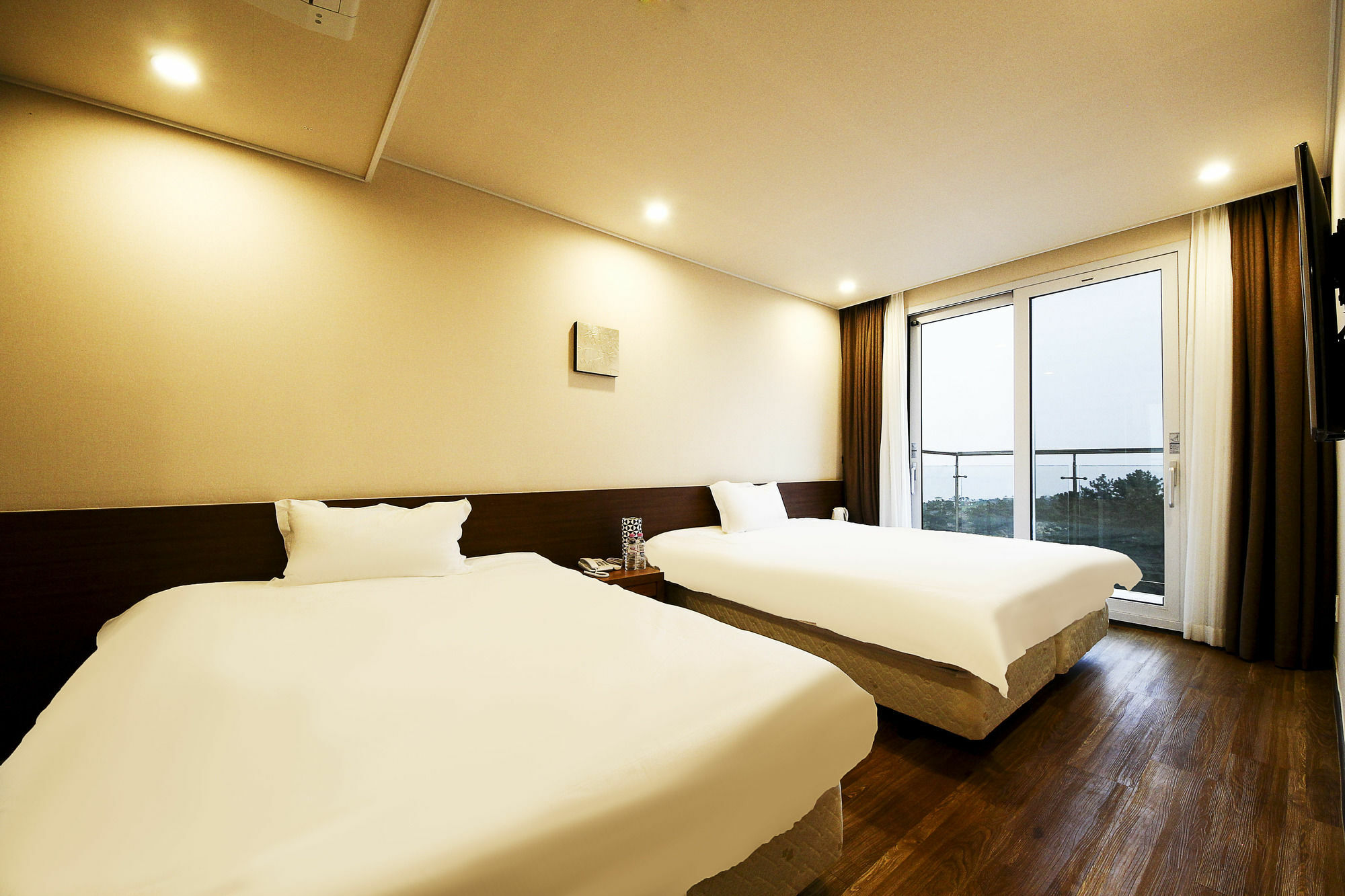 Jeju Jungmun Ocean Blue Hotel Seogwipo Exterior photo