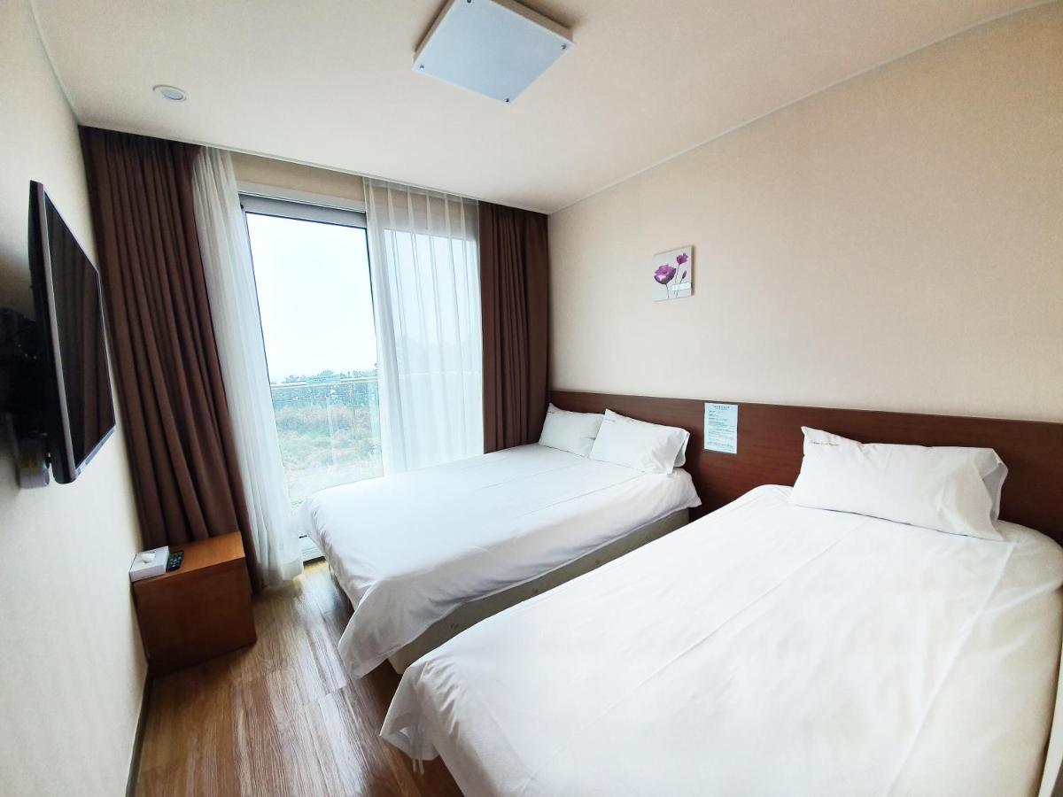 Jeju Jungmun Ocean Blue Hotel Seogwipo Exterior photo