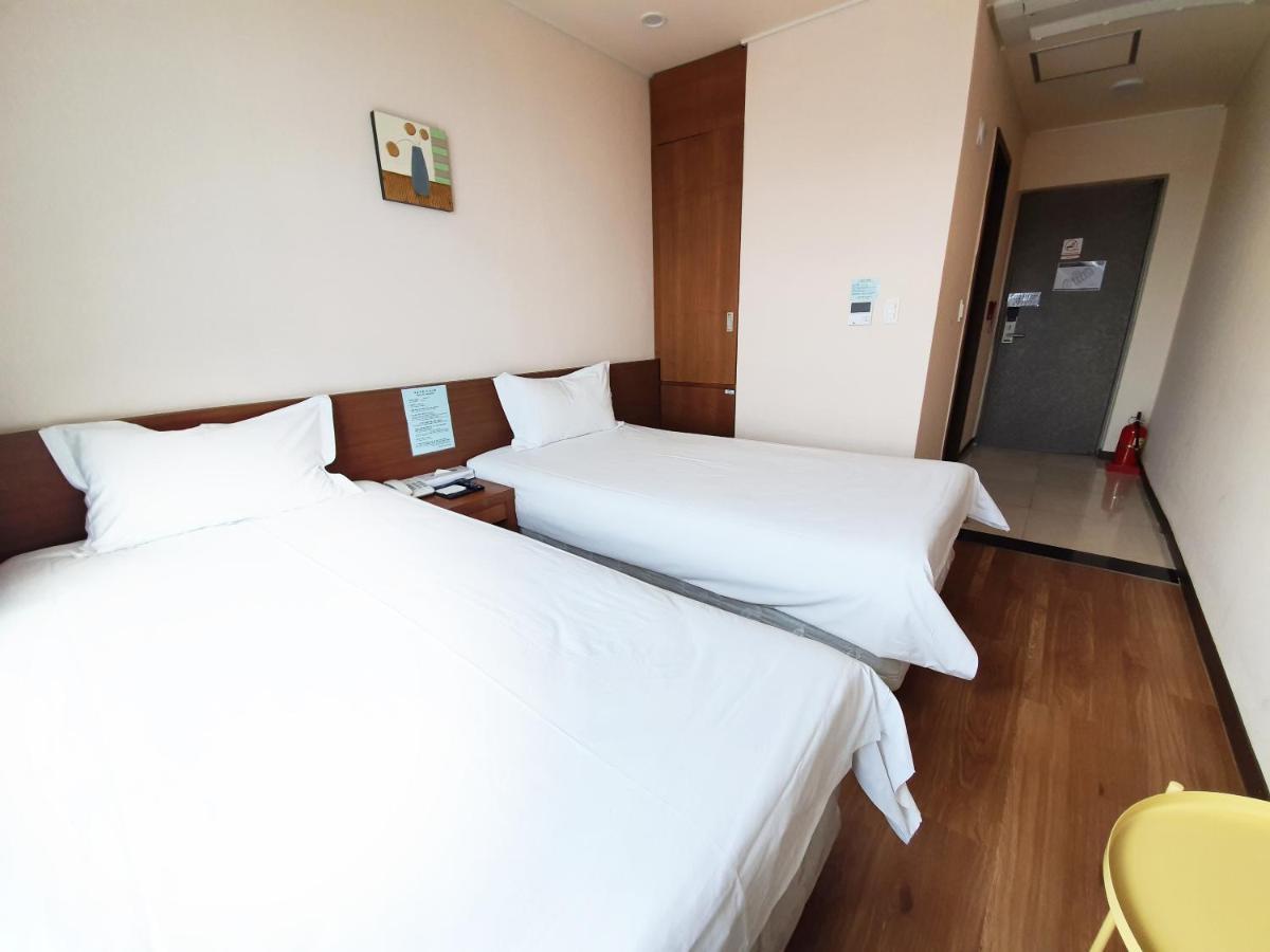 Jeju Jungmun Ocean Blue Hotel Seogwipo Exterior photo